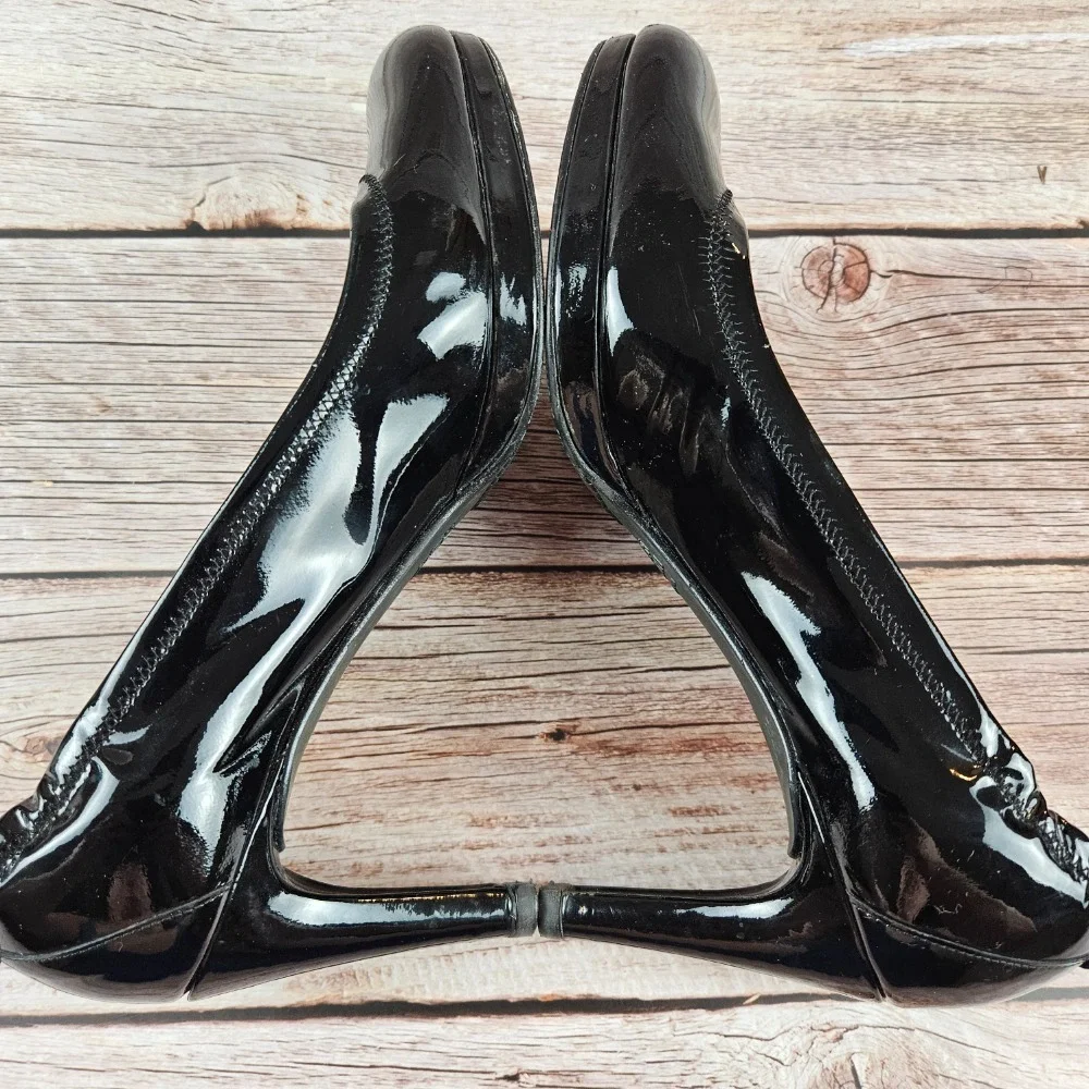 Stuart Weitzman Women's Black Patent Elastic Edge Platform‎ Heels, size 6.5